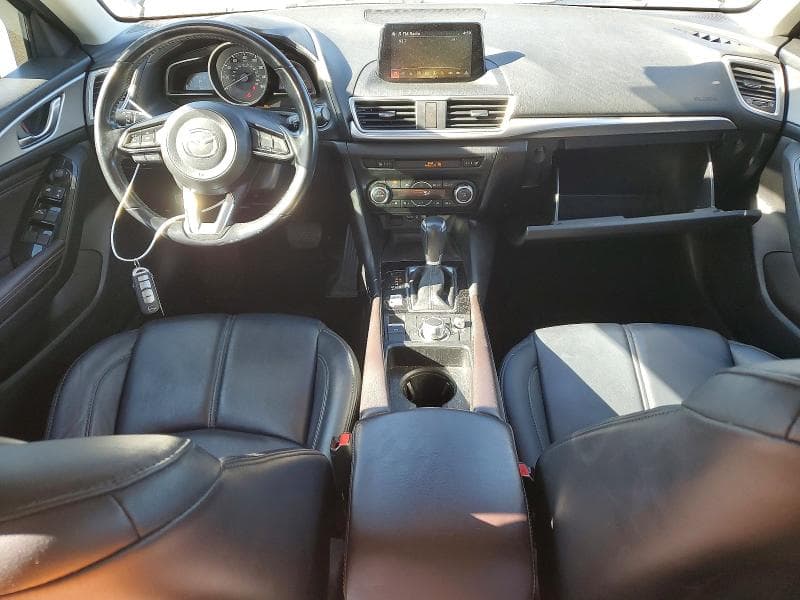 2017 MAZDA 3 TOURING 8