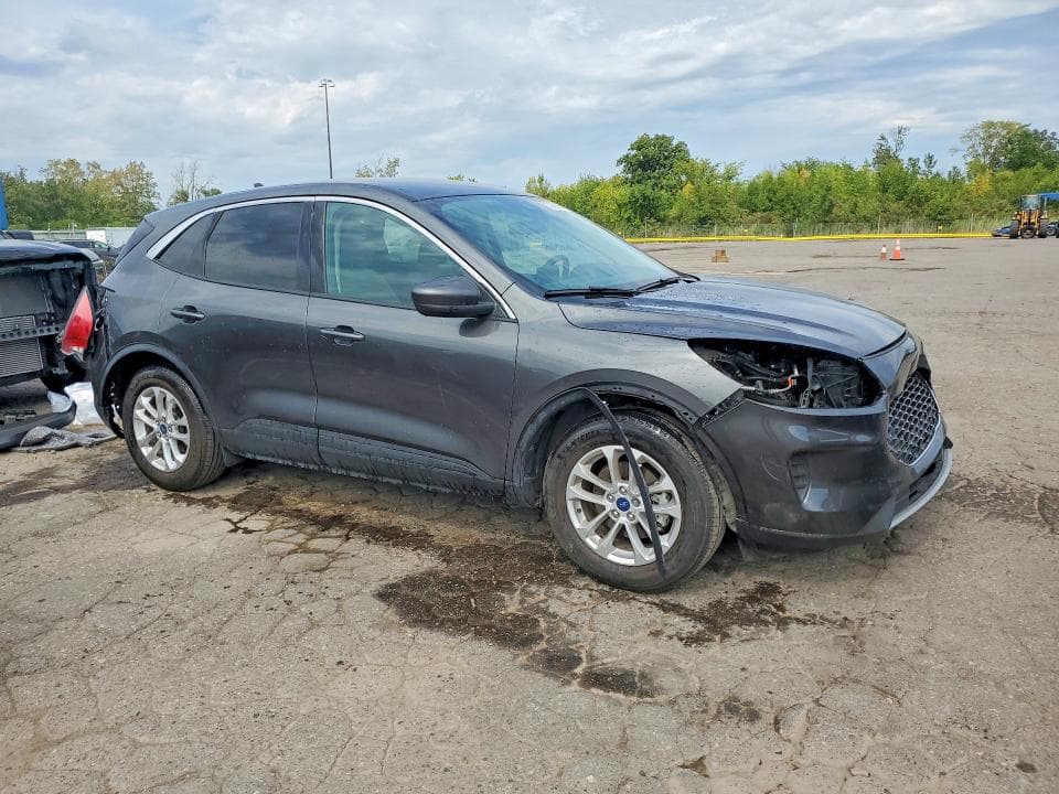 2020 FORD ESCAPE SE 4
