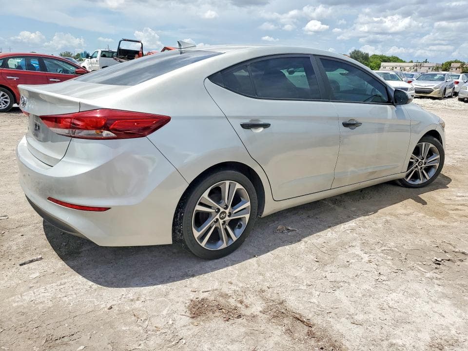 2017 HYUNDAI ELANTRA SE 3