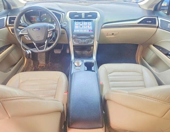 2017 FORD FUSION SE 8