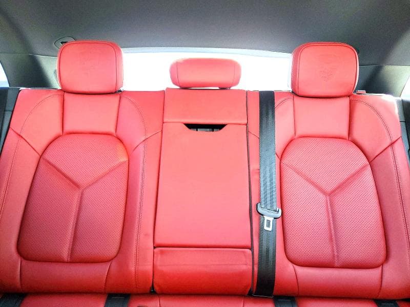 2024 PORSCHE MACAN BASE 10