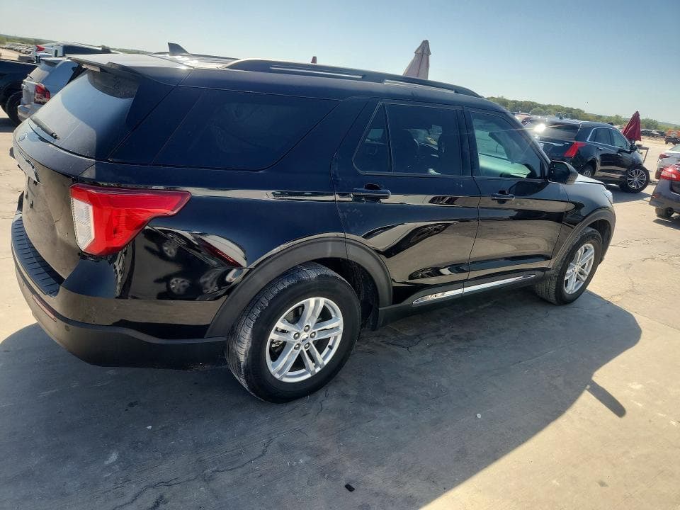 2023 FORD EXPLORER XLT 3