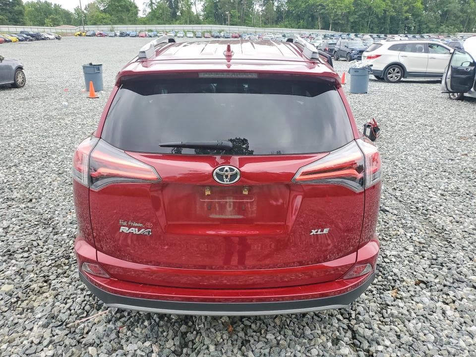 2018 TOYOTA RAV4 XLE 6