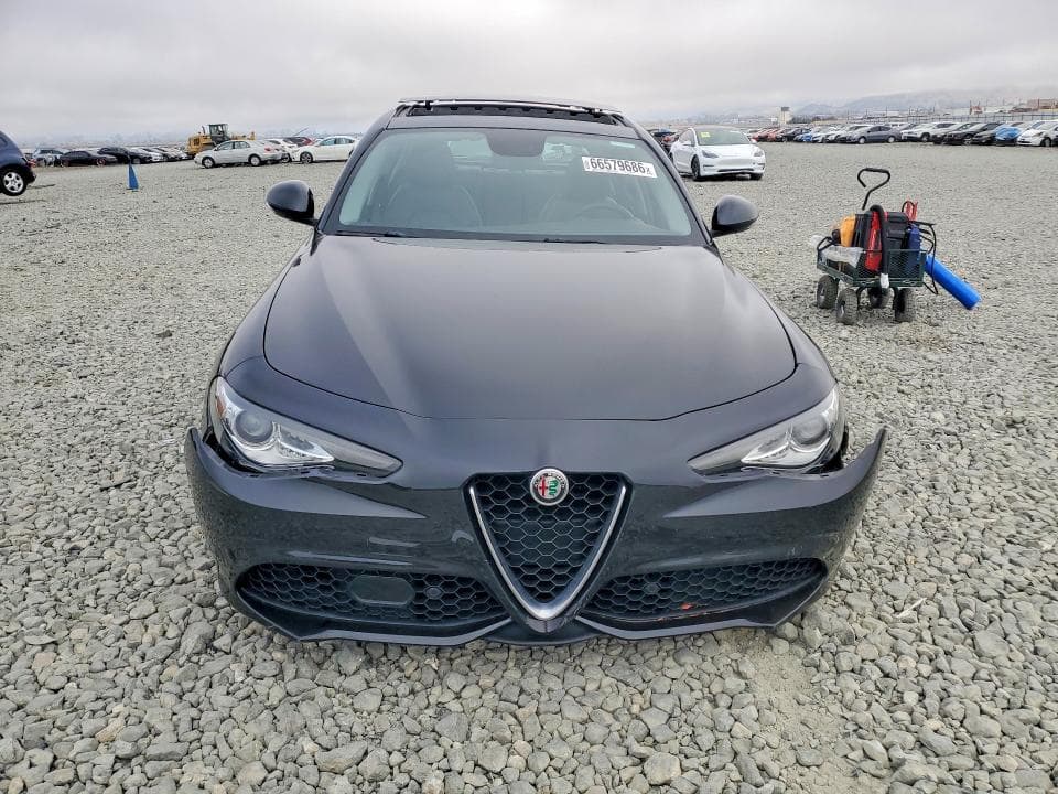 2017 ALFA ROMEO GIULIA TI 5