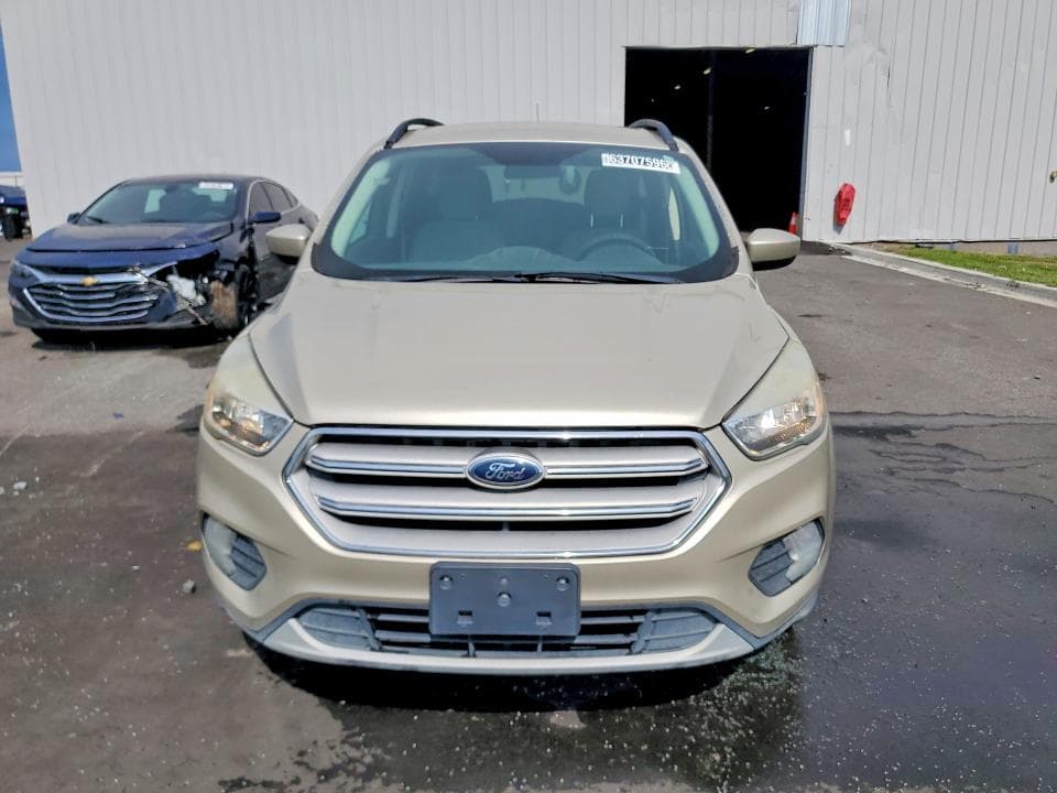 2018 FORD ESCAPE SE 5