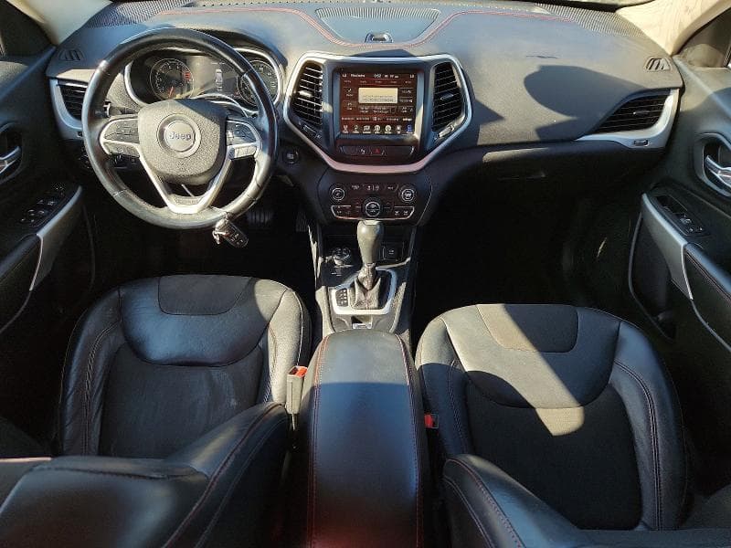 2018 JEEP CHEROKEE TRAILHAWK 8