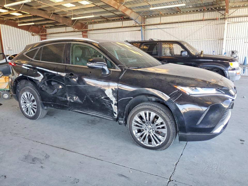 2022 TOYOTA VENZA XLE 4