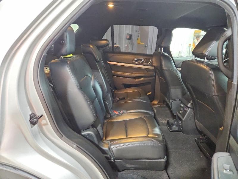 2019 FORD EXPLORER XLT 10