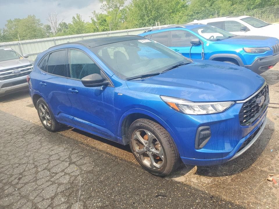 2023 FORD ESCAPE ST LINE 4