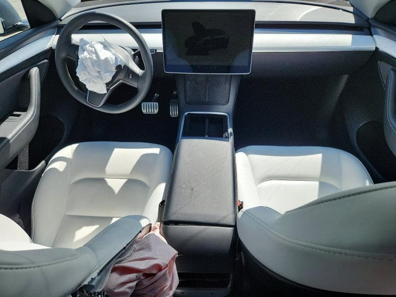 2024 TESLA MODEL Y 8