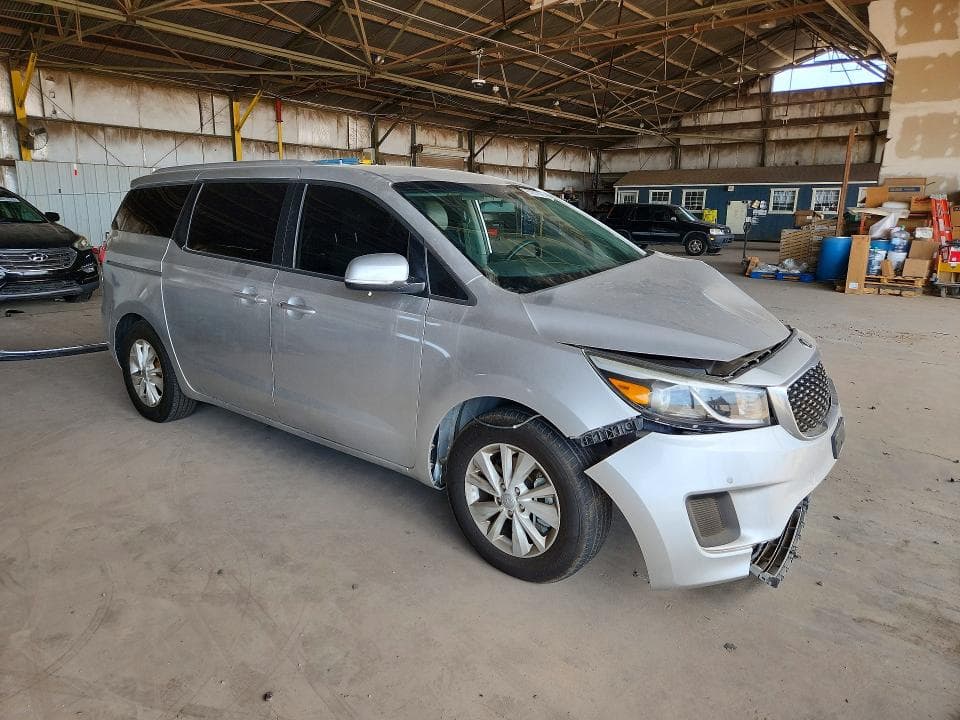 2017 KIA SEDONA LX 4