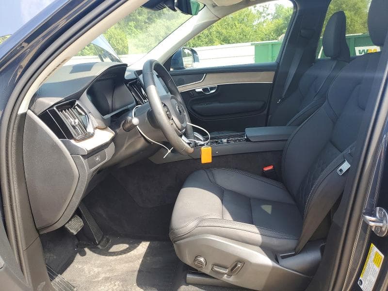 2025 VOLVO XC90 CORE 7