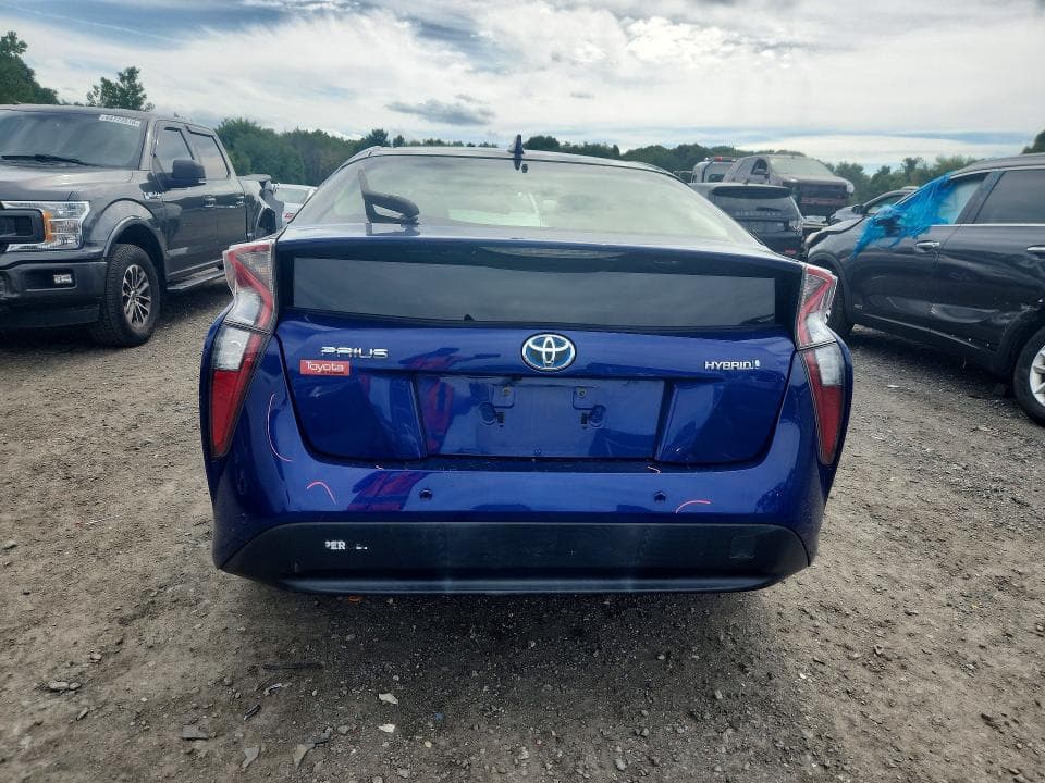 2017 TOYOTA PRIUS THREE 6