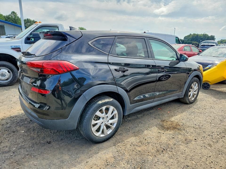 2020 HYUNDAI TUCSON SE 3
