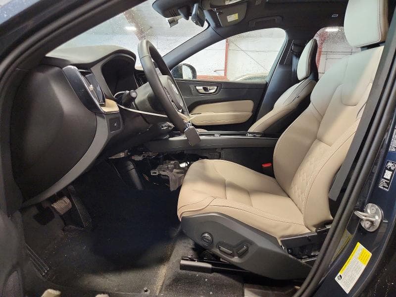 2026 VOLVO XC60 PLUS 7