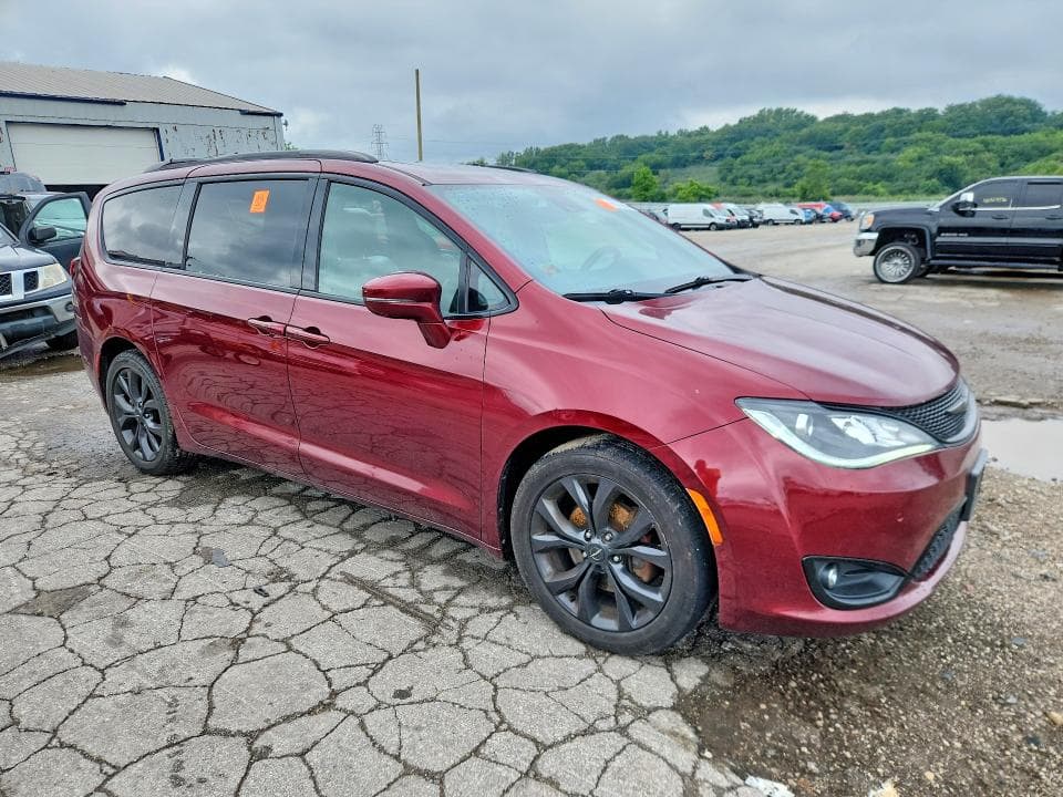 2018 CHRYSLER PACIFICA LIMITED 4