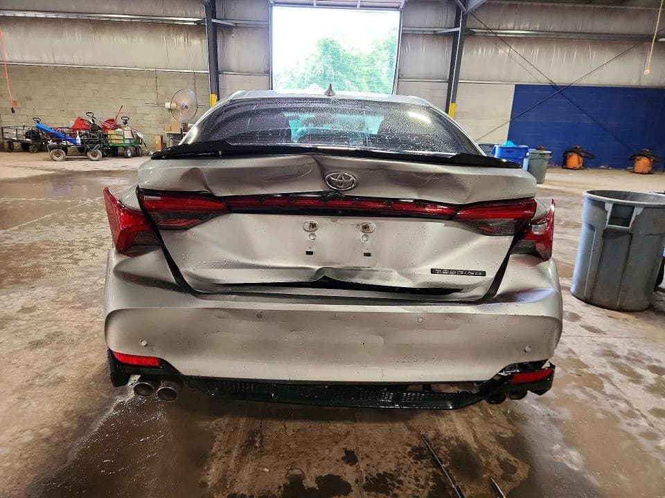 2019 TOYOTA AVALON TOURING 6