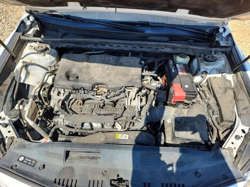 2018 TOYOTA CAMRY SE 11