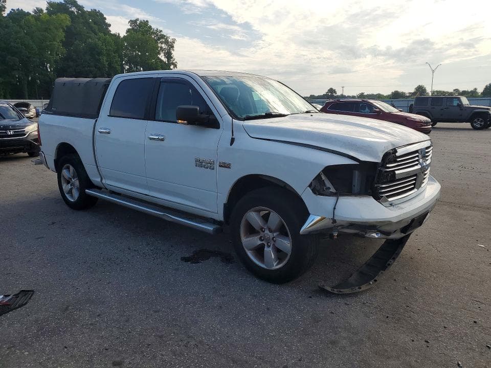 2017 RAM 1500 SLT 4