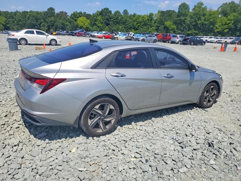 2023 HYUNDAI ELANTRA SEL 3