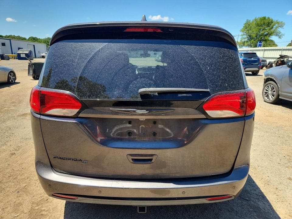 2019 CHRYSLER PACIFICA TOURING L 6