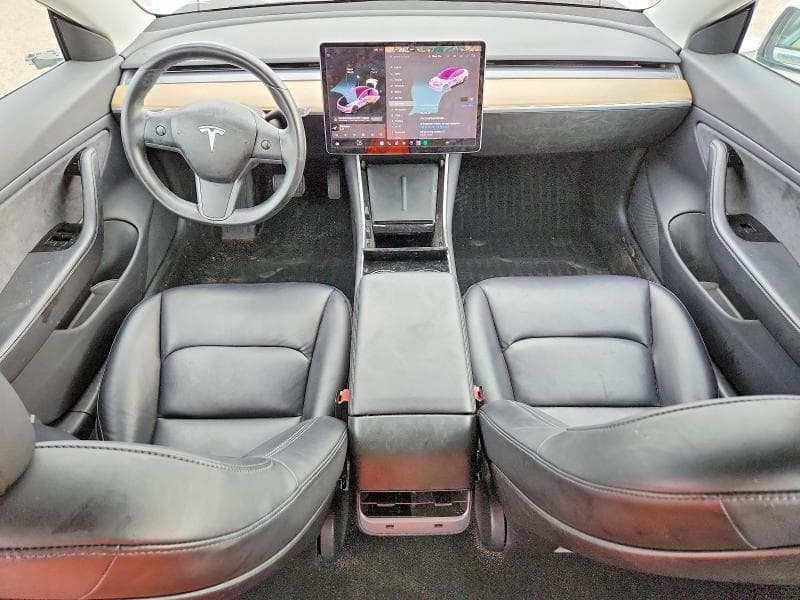 2018 TESLA MODEL 3 8