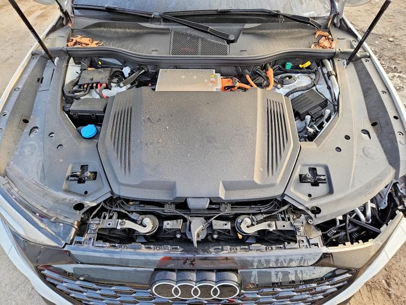 2024 AUDI Q8 E-TRON PREMIUM 12