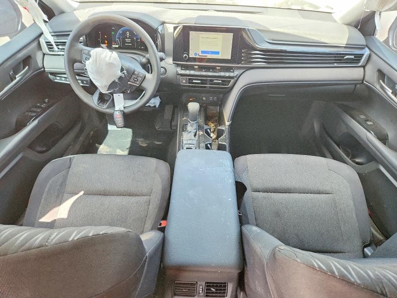2026 TOYOTA CAMRY LE 8