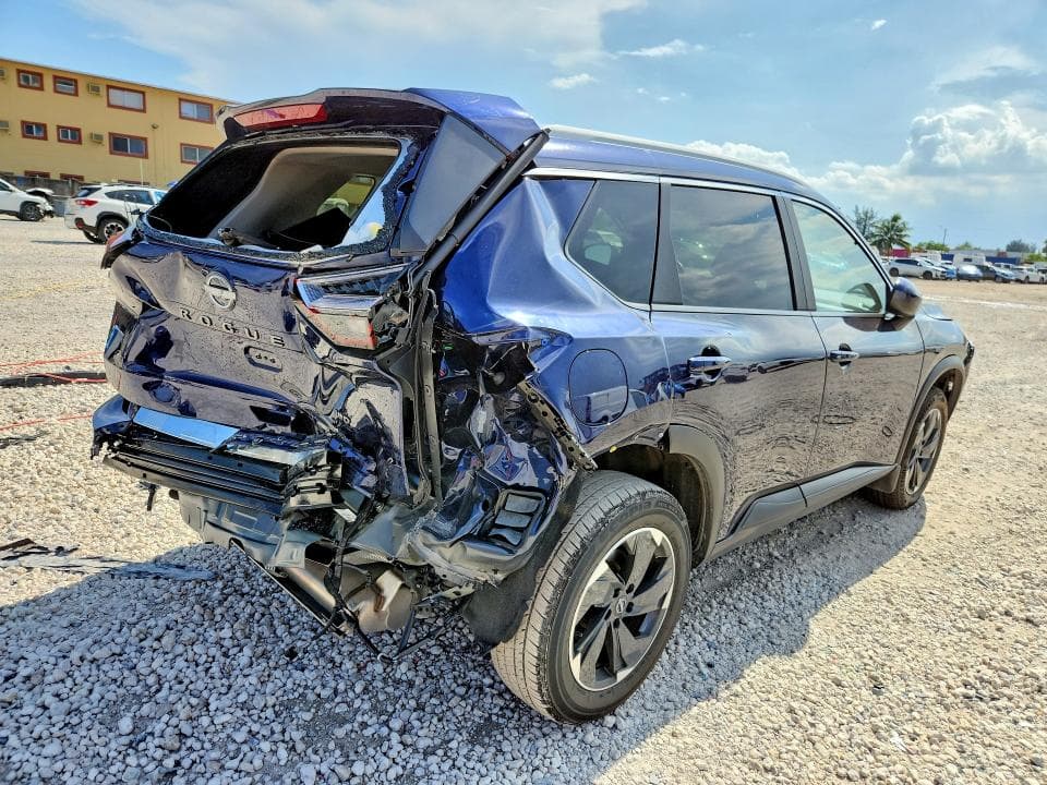 2025 NISSAN ROGUE SV 3
