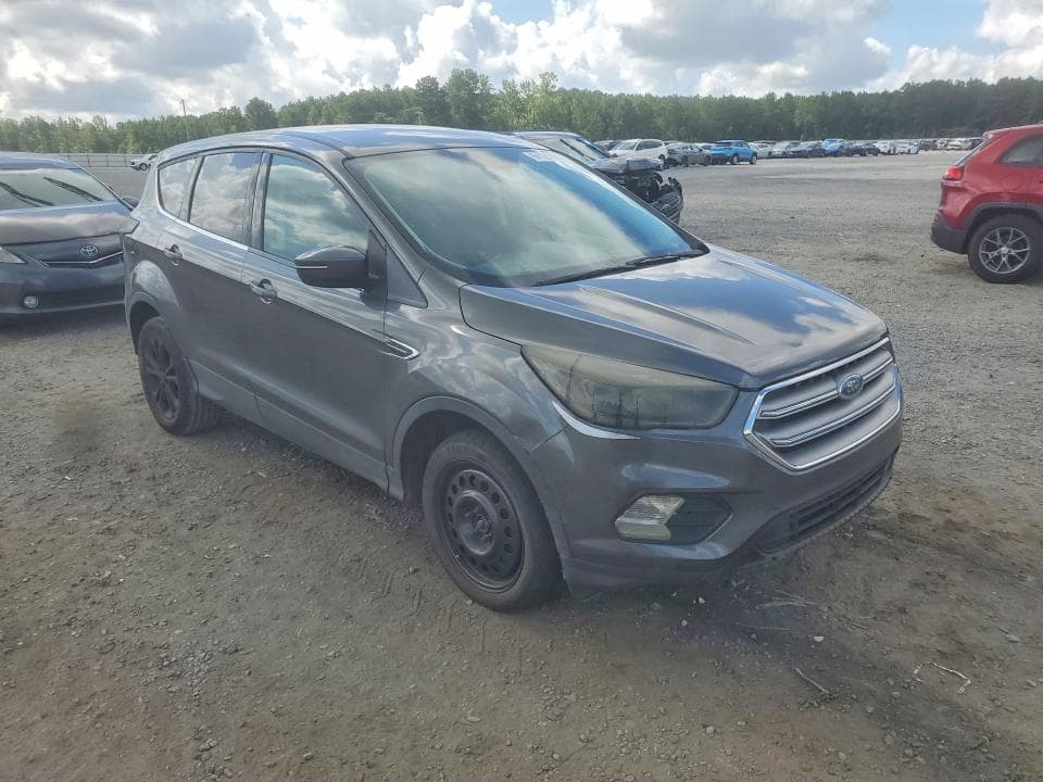 2017 FORD ESCAPE SE 4