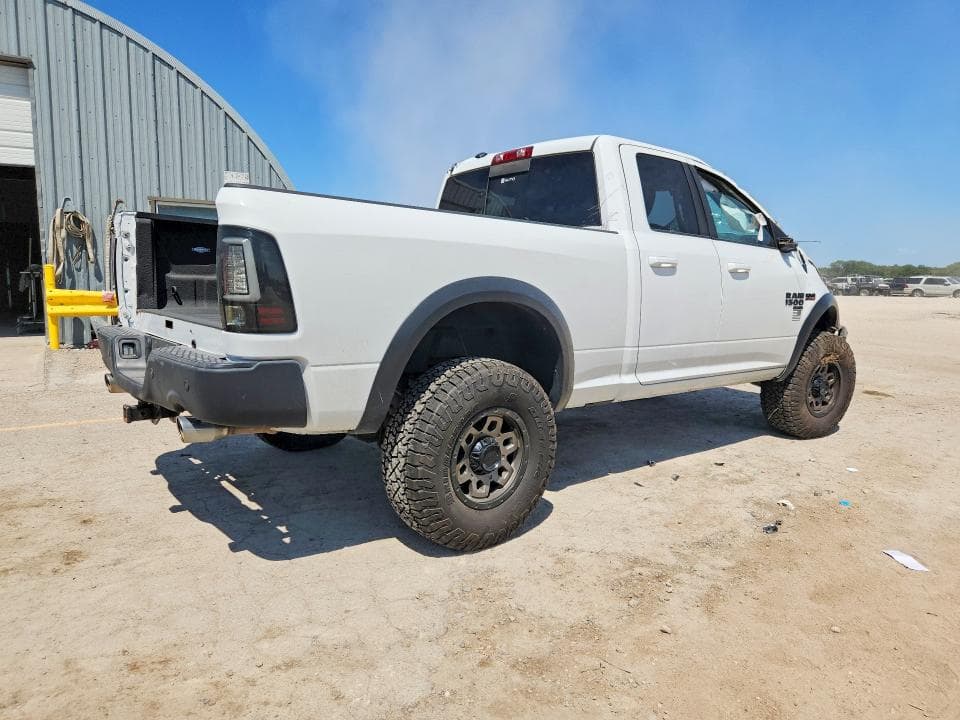 2019 RAM 1500 CLASSIC SLT 3