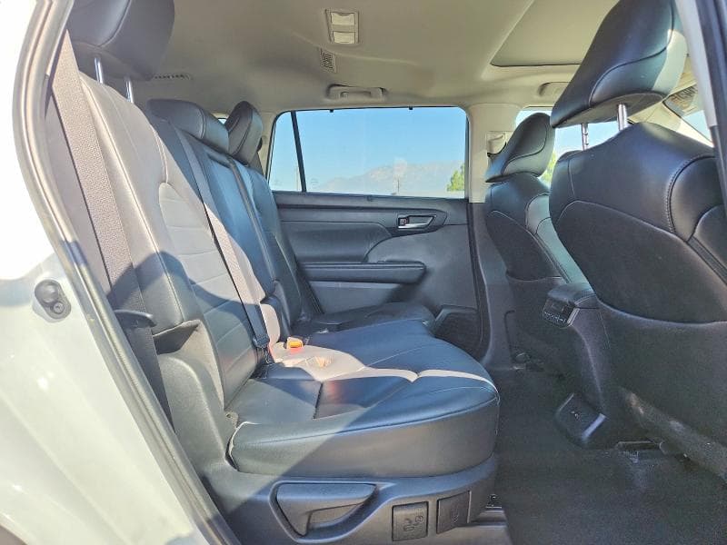 2023 TOYOTA HIGHLANDER 11