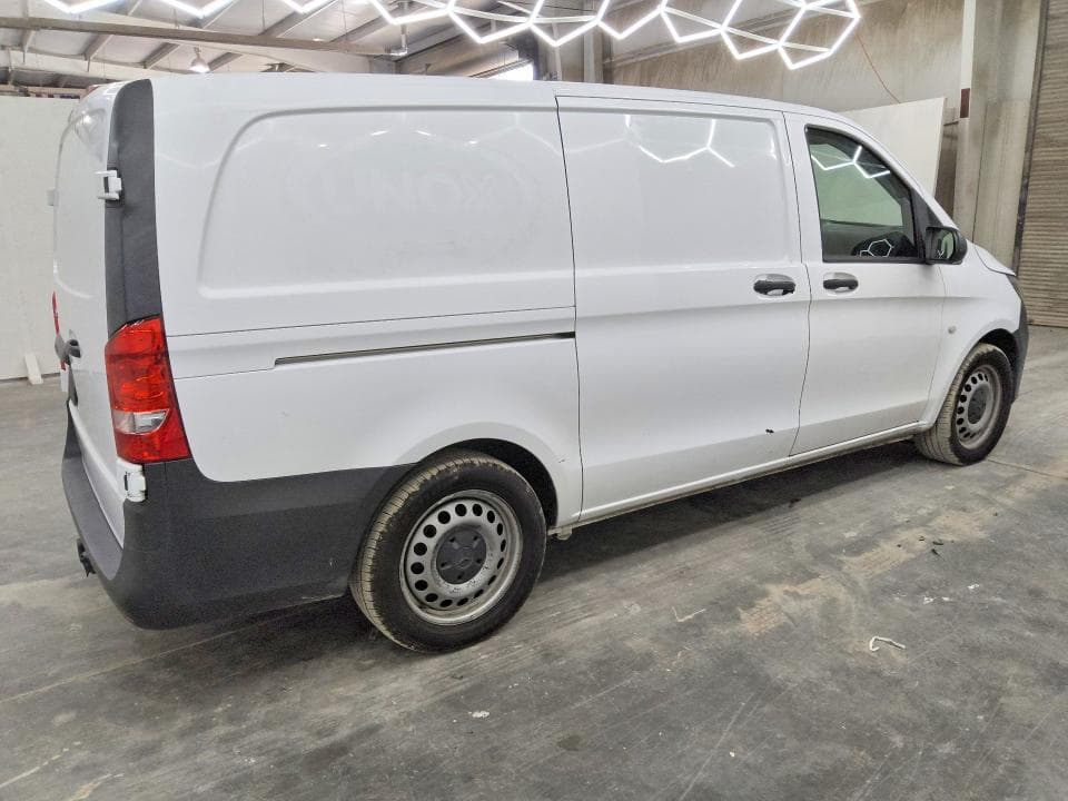 2022 MERCEDES-BENZ METRIS 3