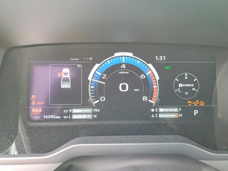 2025 TOYOTA TUNDRA LIMITED 9