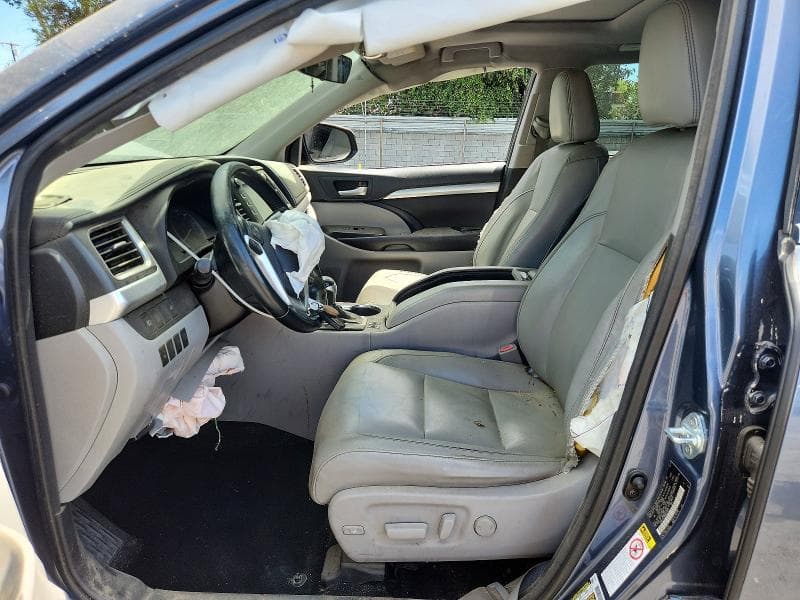 2017 TOYOTA HIGHLANDER XLE 7