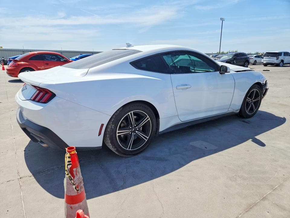 2024 FORD MUSTANG 3