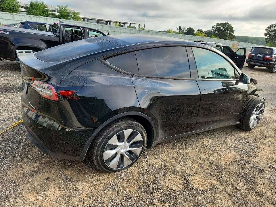 2023 TESLA MODEL Y 3