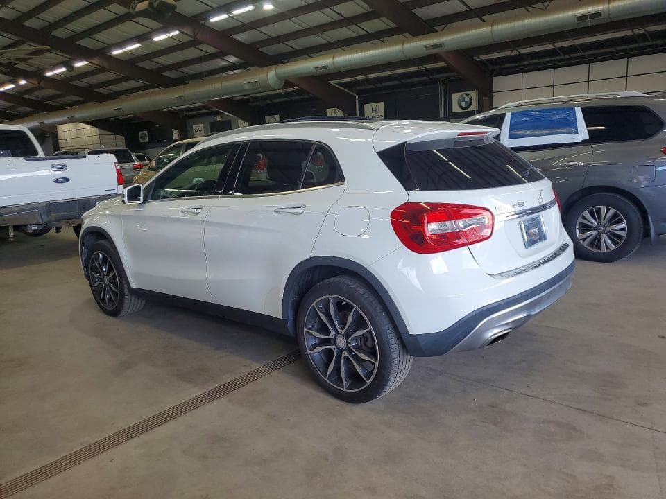 2017 MERCEDES-BENZ GLA 250 2