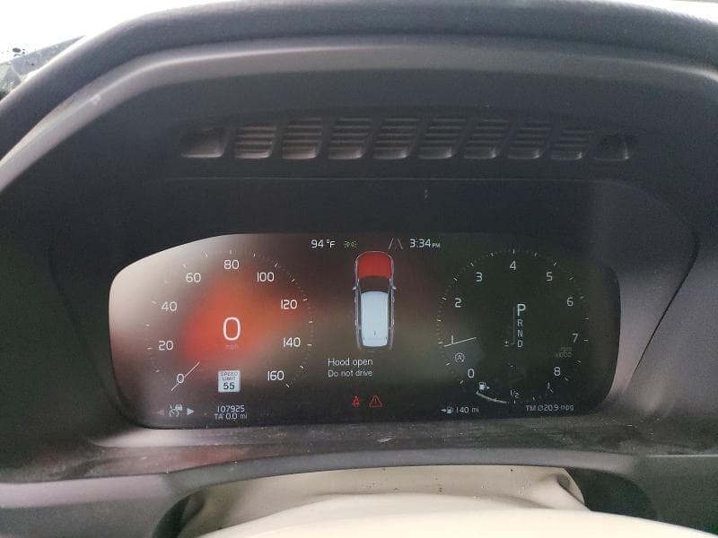 2017 VOLVO XC90 T6 9