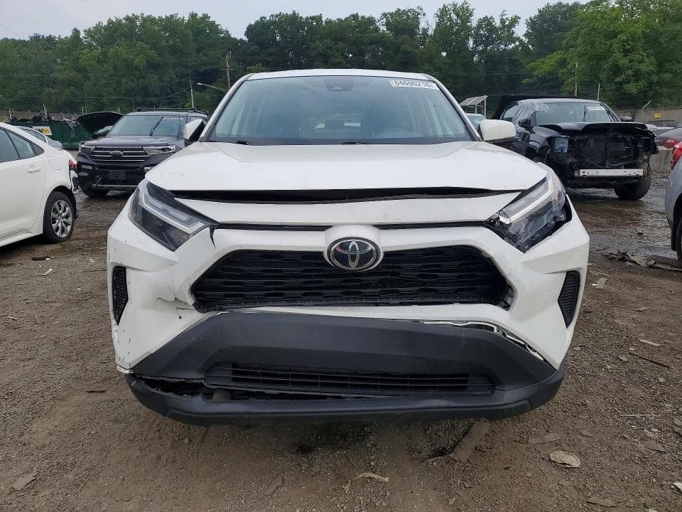 2023 TOYOTA RAV4 LE 5