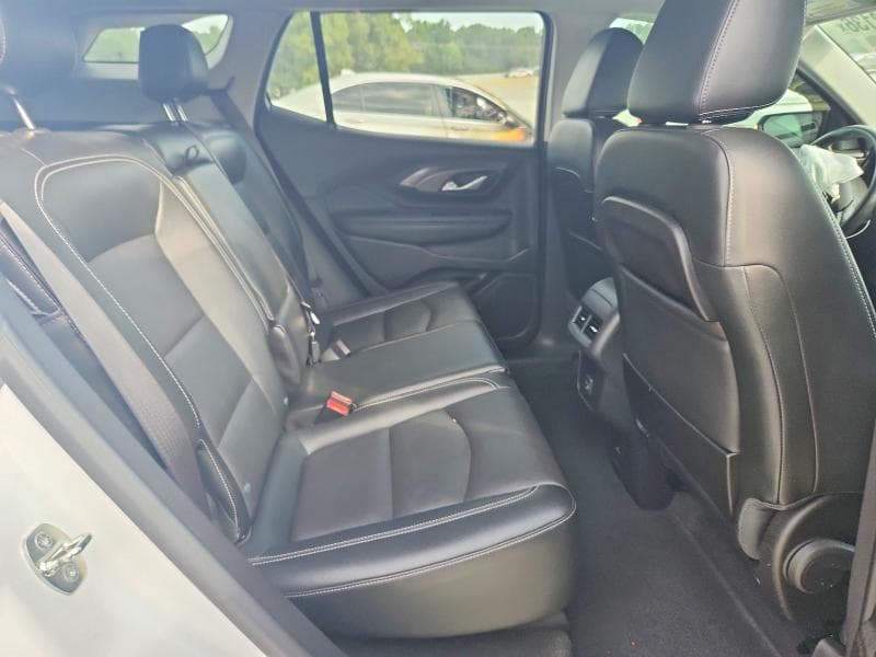 2024 GMC TERRAIN SLT 11