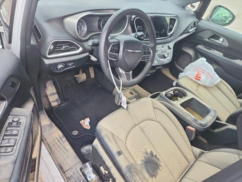 2025 CHRYSLER PACIFICA SELECT 8