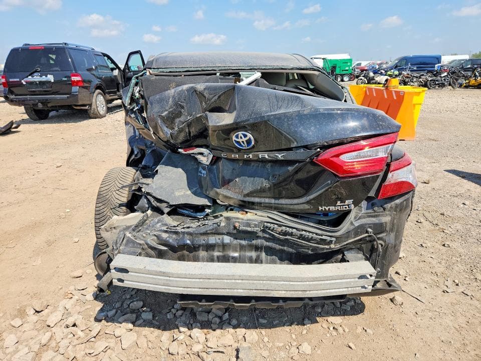 2018 TOYOTA CAMRY LE 6