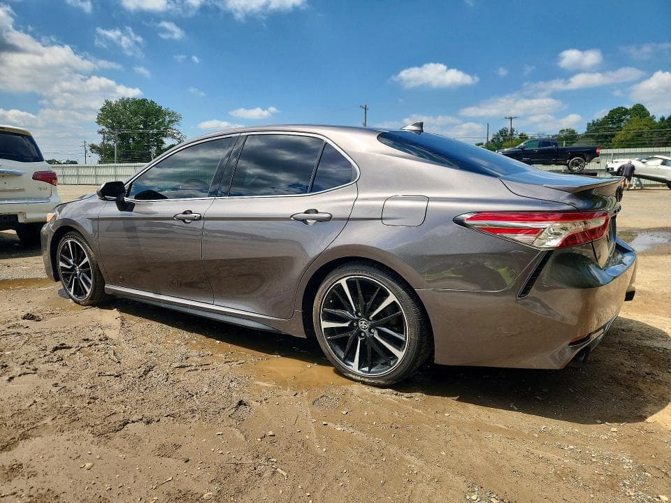 2020 TOYOTA CAMRY XSE 2