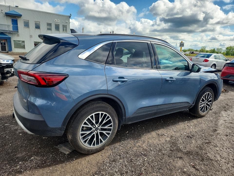 2024 FORD ESCAPE 3