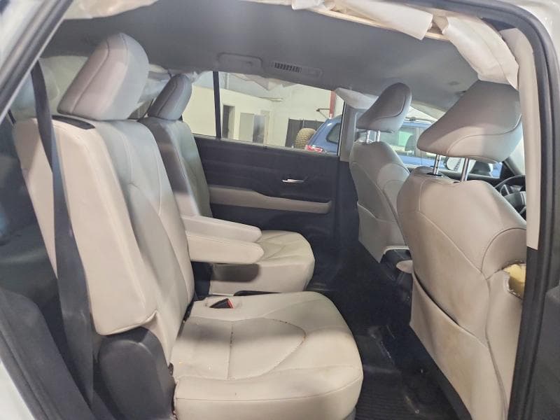 2024 TOYOTA GRAND HIGHLANDER HYBRID XLE 11