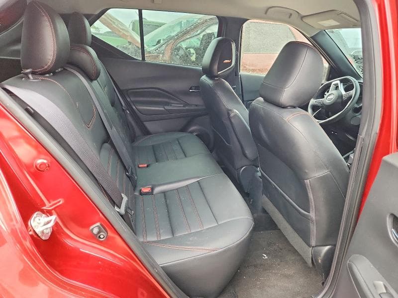 2019 NISSAN KICKS SR 10