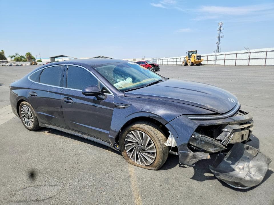 2026 HYUNDAI SONATA HYBRID LIMITED 4