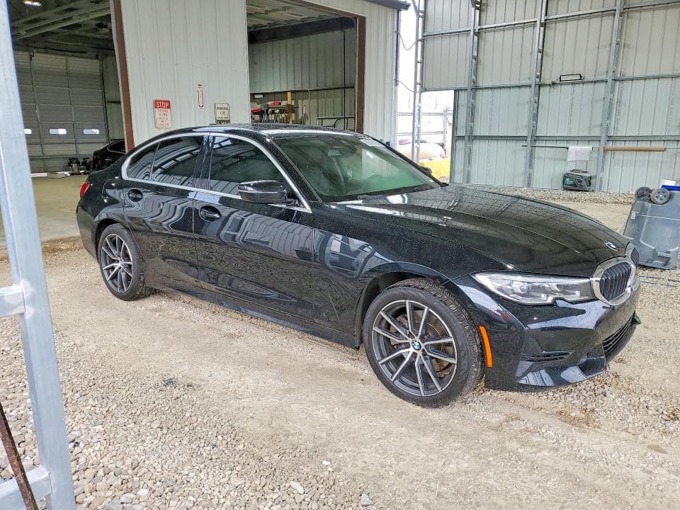 2021 BMW 330XI 4