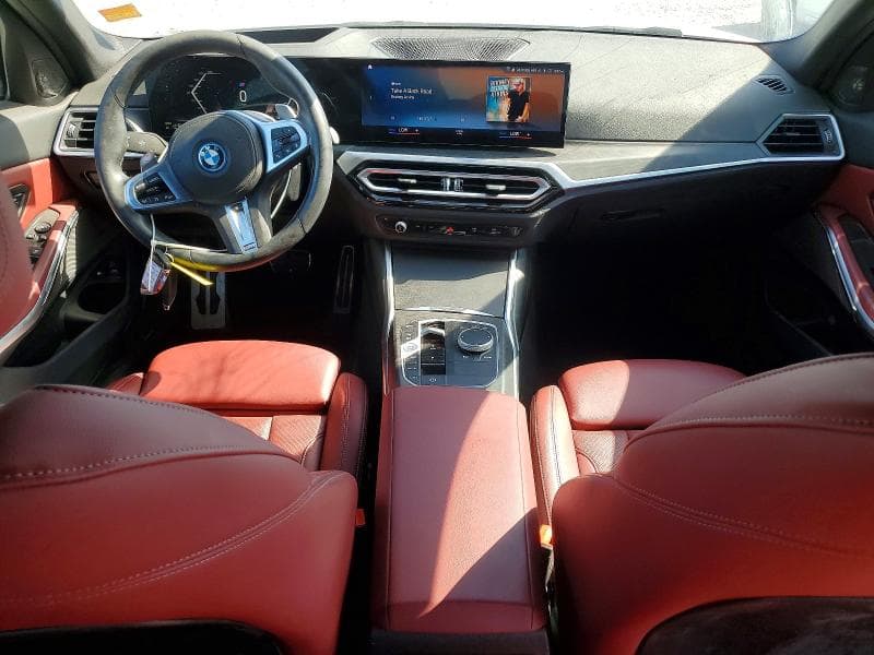 2023 BMW 330E 8